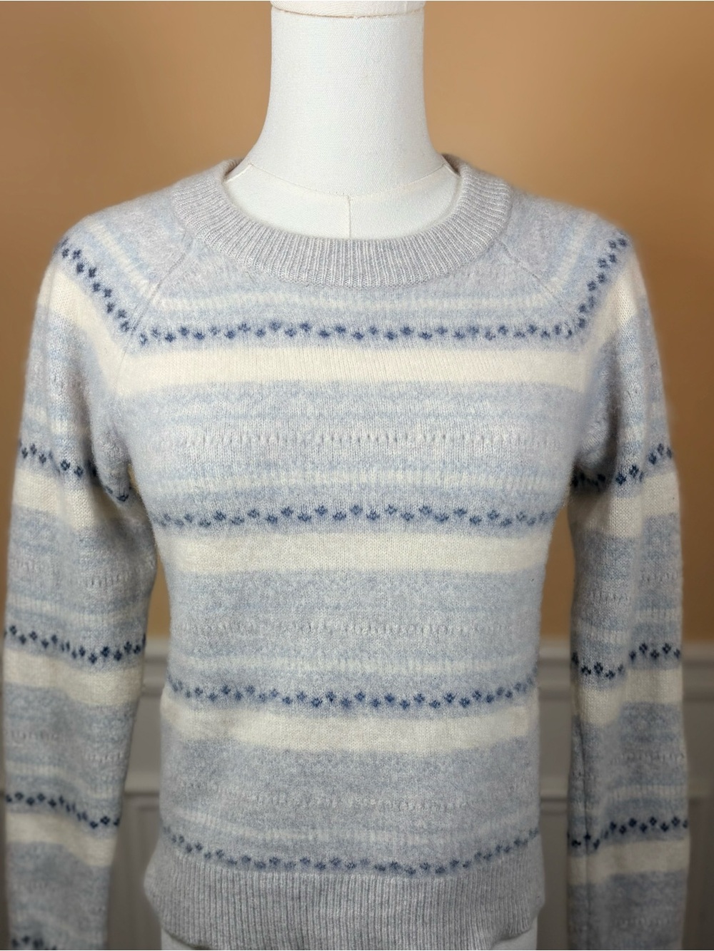 🩵 CLUB MONACO Cashmere Fair Isle Sweater Small Cropped Gray Ivory Blue